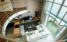 Amazing Seafront Duplex Apartment Sliema
